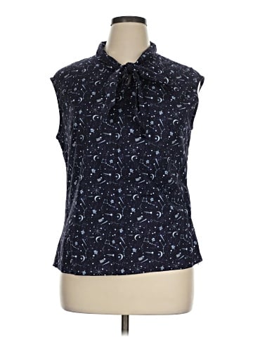 Retrolicious Sleeveless Button-Down Shirt (view 1)