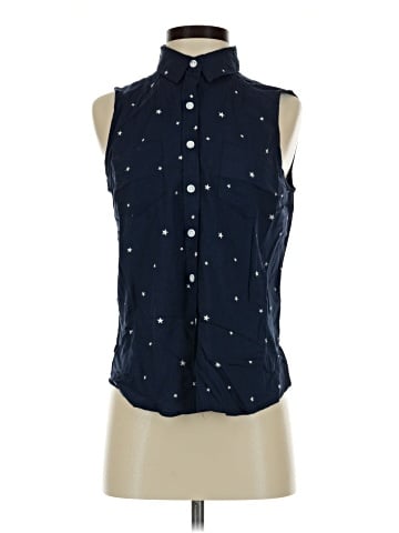 Kohl's Sleeveless Button-Down Shirt (view 1)