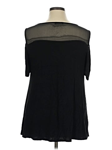 Cha Cha Vente Sleeveless T-Shirt (view 2)