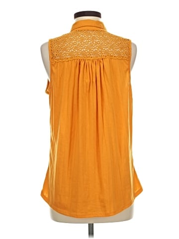 New York Laundry Sleeveless Button-Down Shirt (view 2)