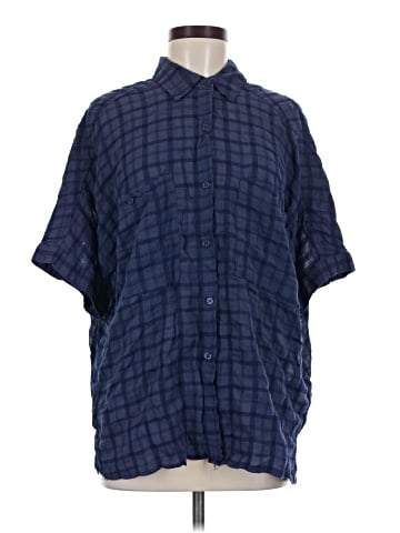 Max Studio Short Sleeve Button-Down Shirt (view 1)