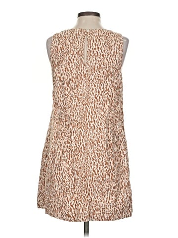 Old Navy Casual Dress (view 2)