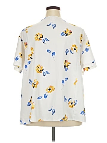 Isabel Maternity Short Sleeve Blouse (view 2)