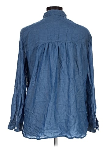 Ann Taylor LOFT Long Sleeve Button-Down Shirt (view 2)