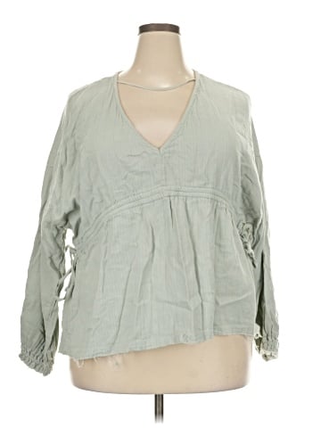 True Craft 3/4 Sleeve Blouse (view 1)