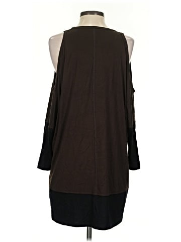 Red 23 3/4 Sleeve Top (view 2)
