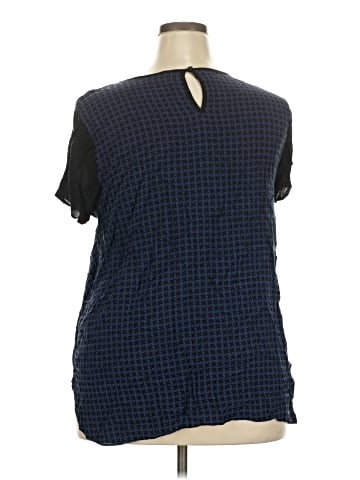 Old Navy Short Sleeve T-Shirt (view 2)