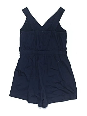 Habitual Dress (view 2)