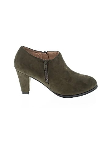 Journee Collection Ankle Boots (view 1)