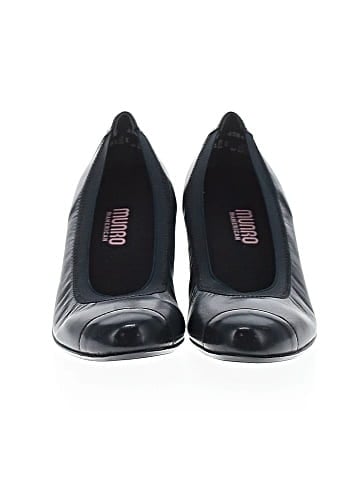 Munro American Heels (view 2)
