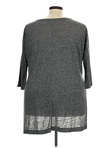 Old Navy 3/4 Sleeve T-Shirt (view 2)