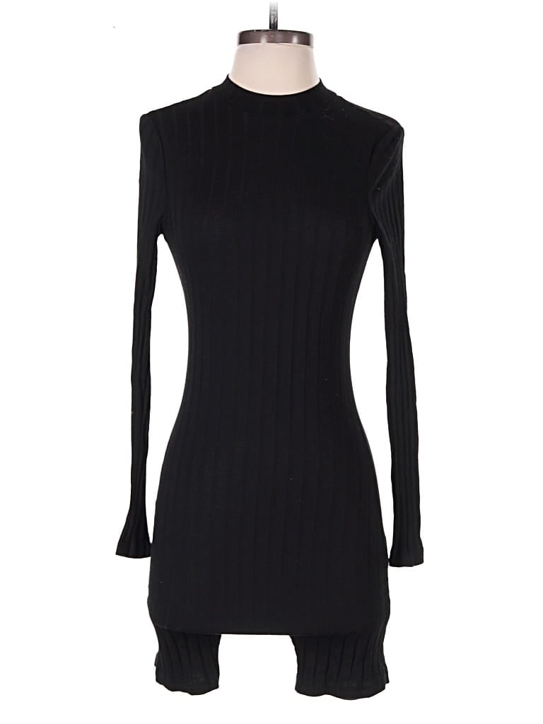 Click to view more detailed imagery on our partner's website Pre-owned Shein Romper In Black