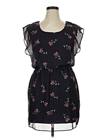 City Triangles Casual Dress (view 1)