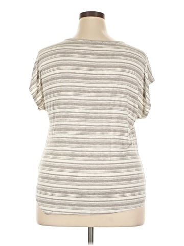 Laila Jayde Short Sleeve T-Shirt (view 2)