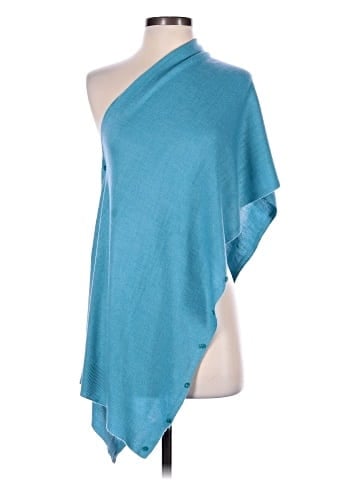 Noelle Poncho (view 1)