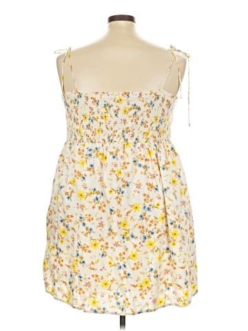 Old Navy Cocktail Dress (view 2)