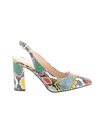She & In Heels (view 1)