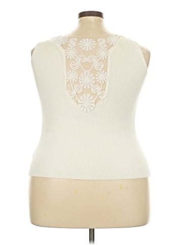 Nygard Collection Sleeveless Top (view 2)