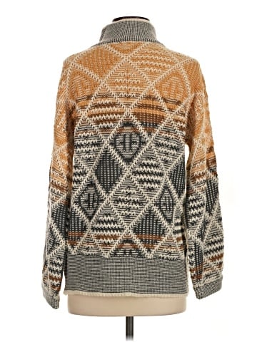 Hem & Thread Pullover Sweater (view 2)