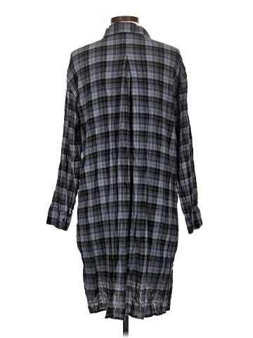 H&M Long Sleeve Button-Down Shirt (view 2)