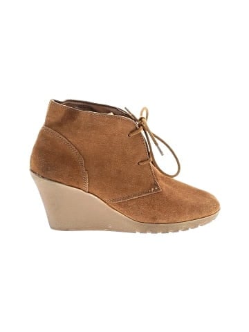 White Mountain Wedges (view 1)