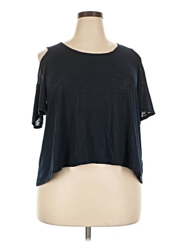 Xhilaration Short Sleeve T-Shirt (view 1)