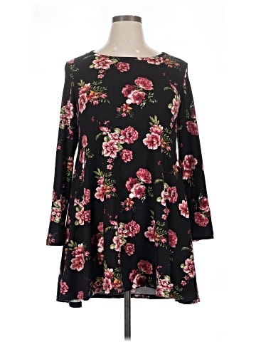 Discreet Casual Dress (view 1)