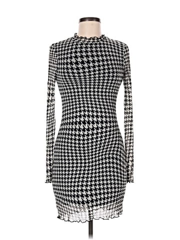 Belle Du Jour Casual Dress (view 1)