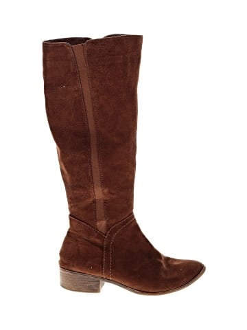 Universal Thread Boots (view 1)