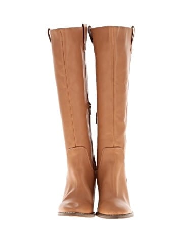 Universal Thread Boots (view 2)