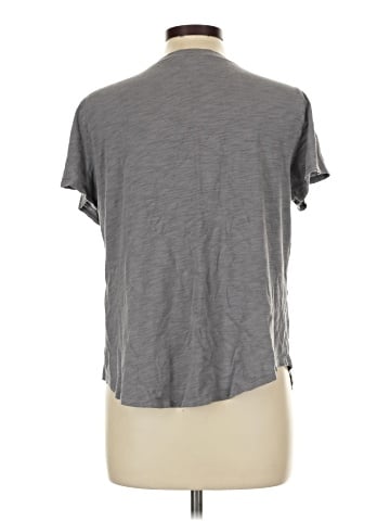 Old Navy Active T-Shirt (view 2)