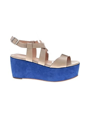 Pour La Victoire Wedges (view 1)