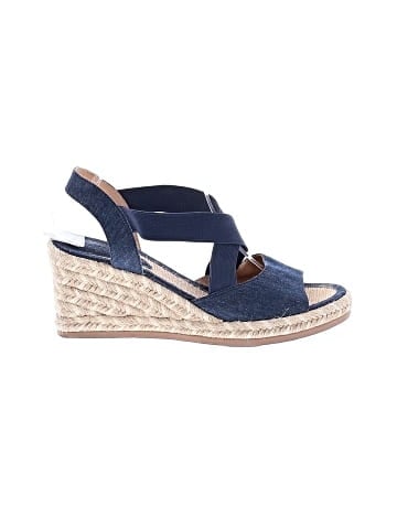 Adrienne Vittadini Wedges (view 1)