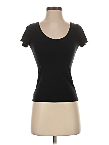 H&M Short Sleeve T-Shirt (view 1)