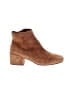 Vince. 100% Leather Solid Brown Ankle Boots Size 9 - photo 1