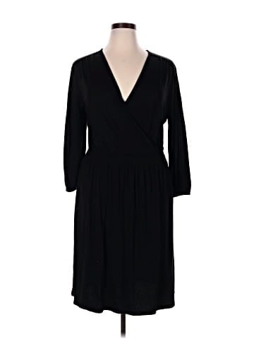 Old Navy Casual Dress (view 1)