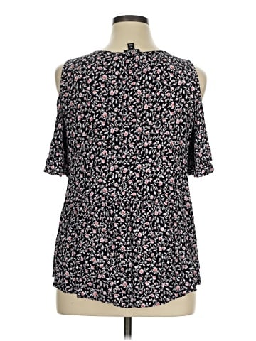 a.n.a. A New Approach Short Sleeve Blouse (view 2)