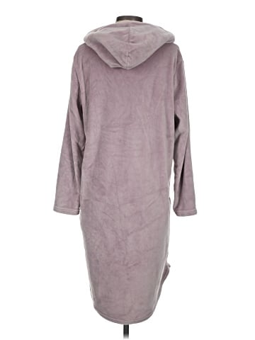 32 Degrees Poncho (view 2)
