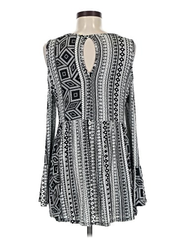Cupio Sleeveless Blouse (view 2)