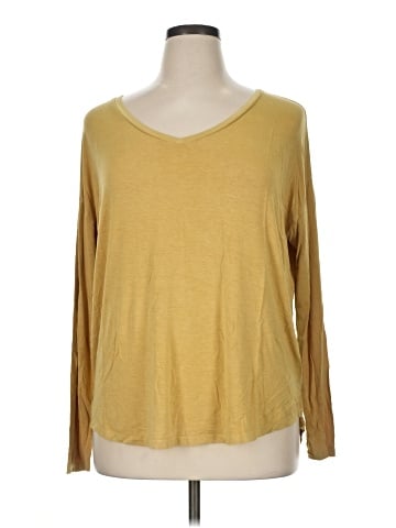 Mossimo Supply Co. 3/4 Sleeve T-Shirt (view 1)