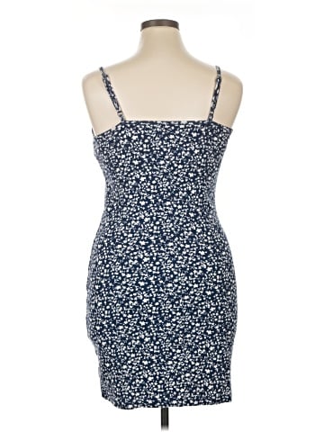 Old Navy Casual Dress (view 2)