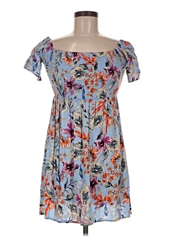 En Creme Casual Dress (view 1)