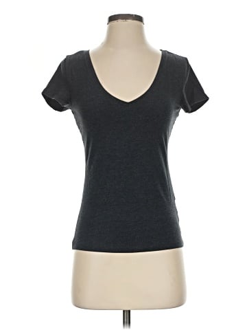 H&M Short Sleeve T-Shirt (view 1)
