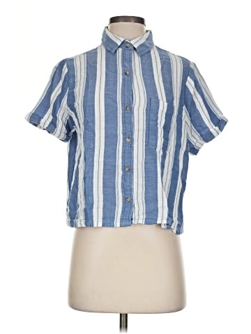 Old Navy Short Sleeve Button-Down Shirt (view 1)
