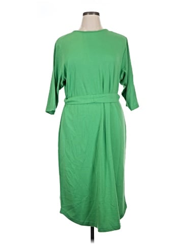 Vicki Wayne Casual Dress (view 1)