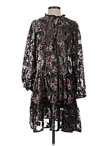 Julia Jordan Casual Dress (view 1)