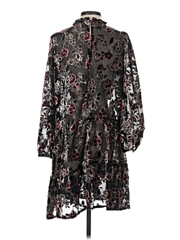 Julia Jordan Casual Dress (view 2)