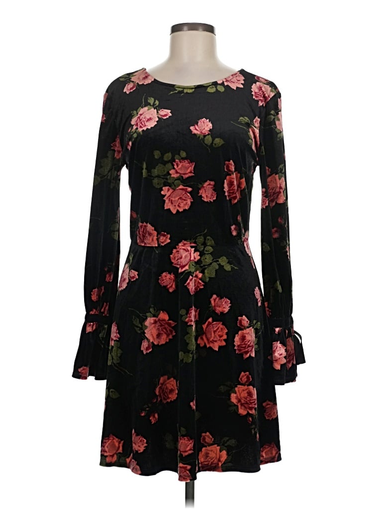 Pre-owned Xhilaration Casual Dress In Black