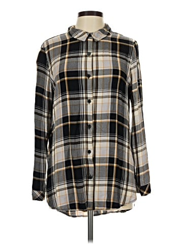 Versona Long Sleeve Button-Down Shirt (view 1)