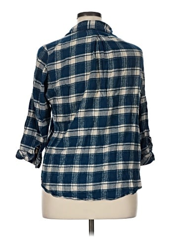 Hester & Orchard 3/4 Sleeve Button-Down Shirt (view 2)